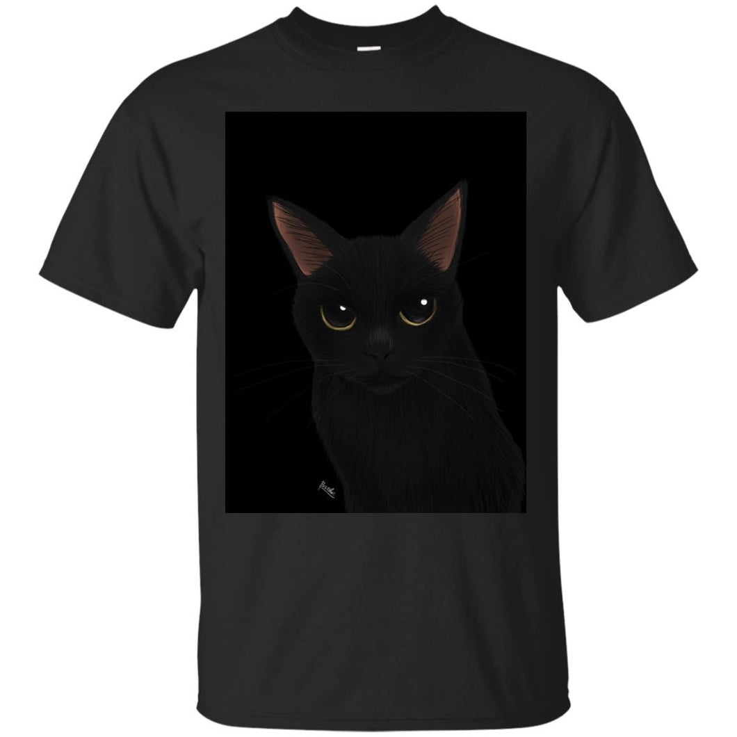 Black cat in black T-Shirt